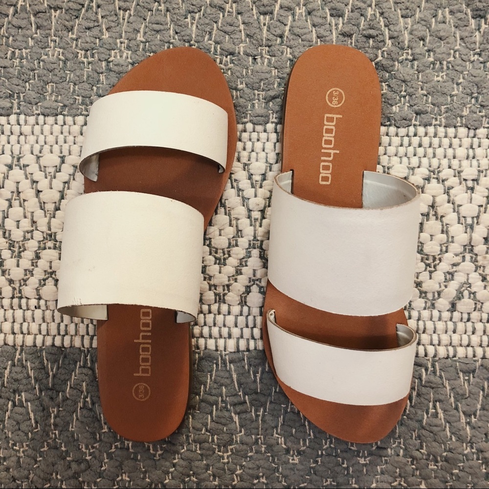 Boohoo White Sandals Size 6